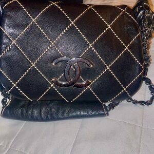 CHANEL LAMBSKIN PURSE